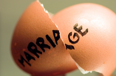 Những dấu hiệu cho thấy cuộc hôn nhân của bạn đang thực sự có vấn đề