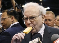 Warren Buffett quảnh gánh lo đi mà vui sống, làm sao để làm được?